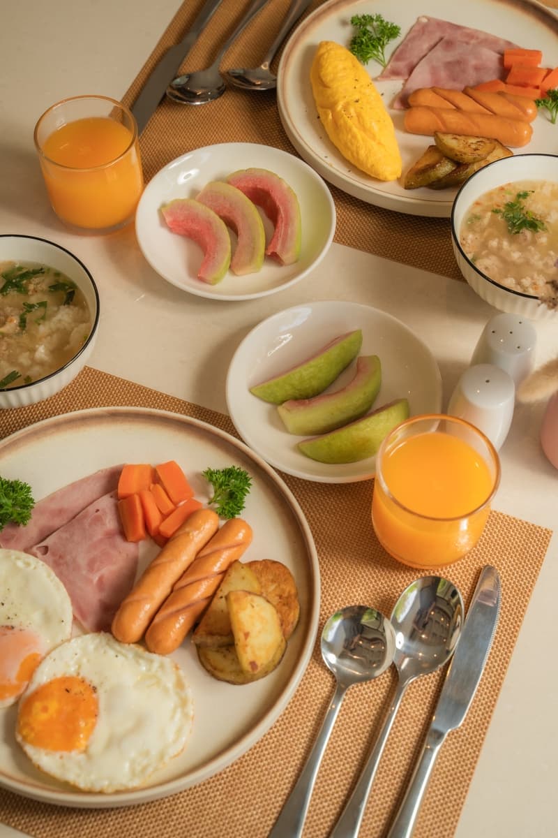 Cafe and breakfast